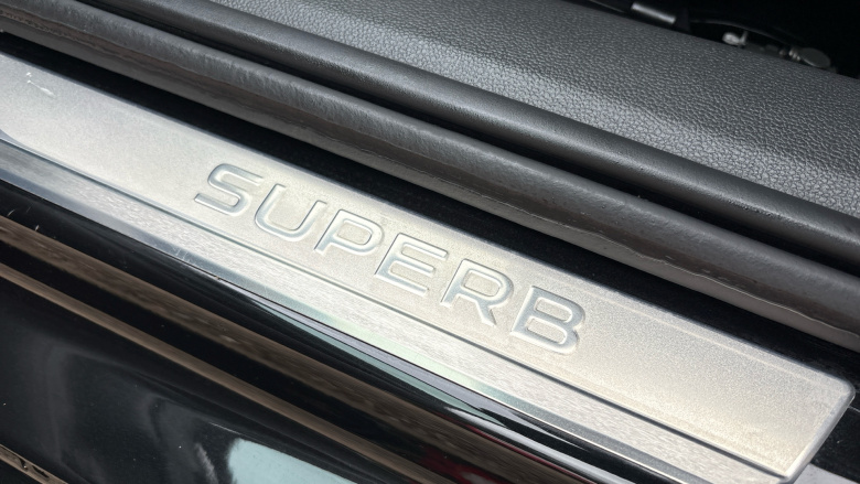 Skoda Superb 1.5 TSI iV SE Technology DSG 5dr Estate